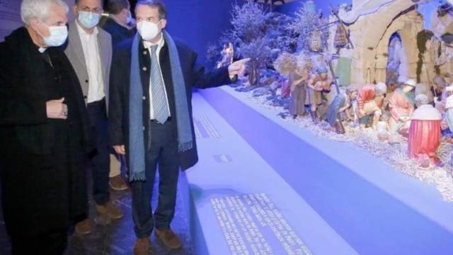 El alcalde de Vigo, Abel Caballero, asistió a la inauguración de la muestra belenística