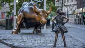 La niña 'sin miedo' frente al toro de Wall Street.