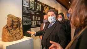 El presidente de Castilla-La Mancha, Emiliano García-Page, ha inaugurado la exposición ‘150 años con los Íberos: 1871-2021’ en el Museo de Albacete