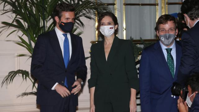 Casado y Ayuso en la presentación del libro de Mariano Rajoy.