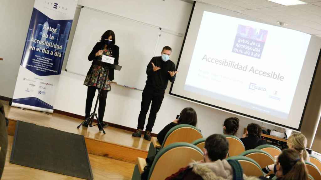 Rebeca Álvarez en la jornada 'Retos de la accesibilidad en el día a día'.