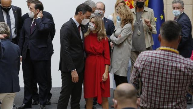 La vicepresidenta segunda del Gobierno, Yolanda Díaz, junto al presidente del Gobierno, Pedro Sánchez. EP