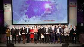 Foto de familia de los premiados en los D+I Innovation Awards 2021. FOTO: Vicent Bosch.