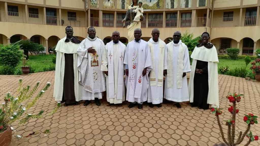 Congregación de frailes carmelitas de Bobo-Dioulasso.
