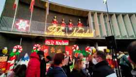 Entrañable y luminoso mensaje de 'Feliz Navidad' en la plaza España de Santa Marta de Tormes