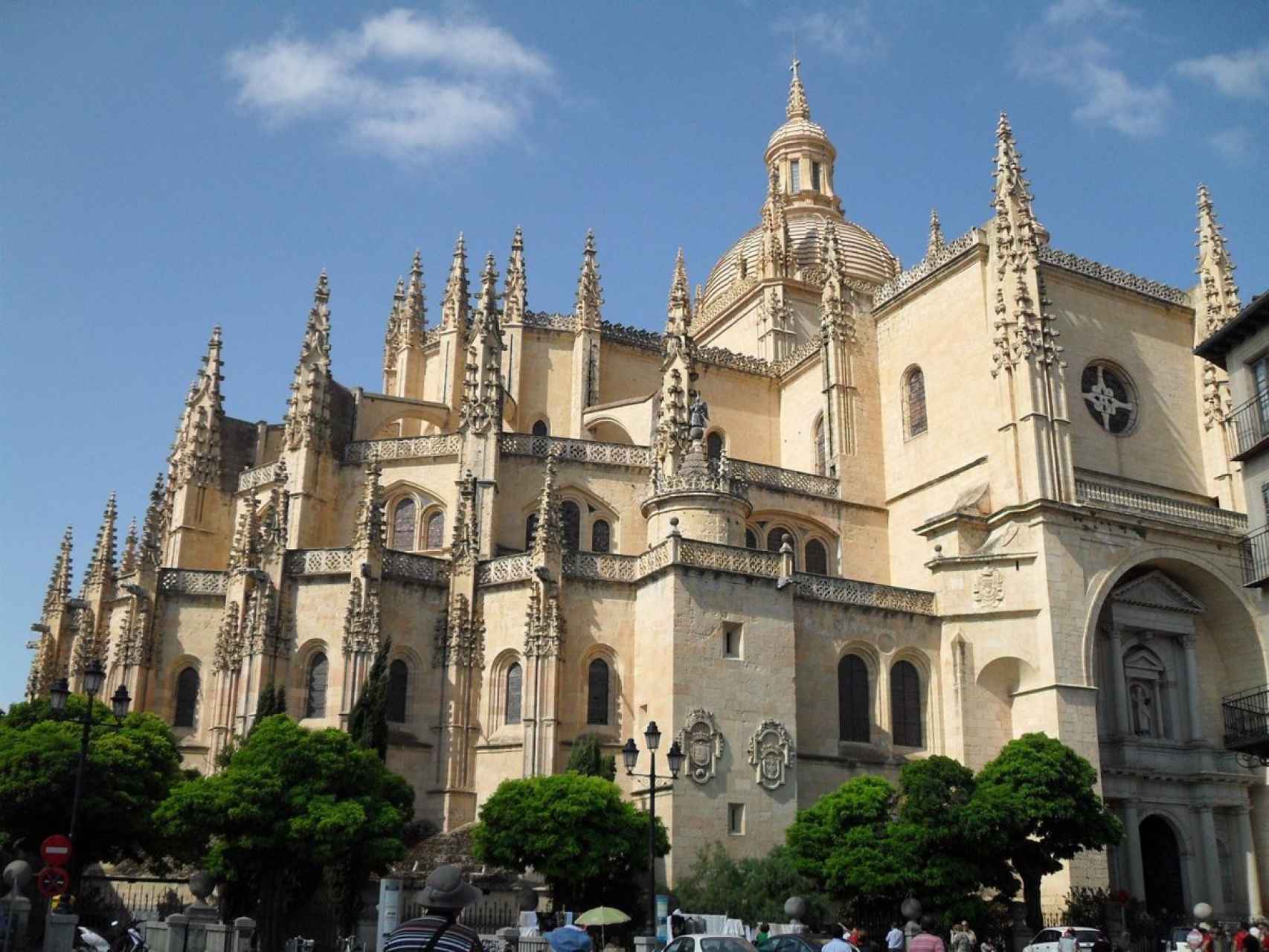Las curiosidades de las catedrales de Castilla y León; once tesoros artísticos sin parangón