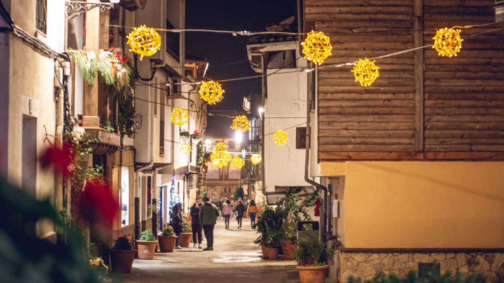 Iluminación navideña en Candeleda y El Raso