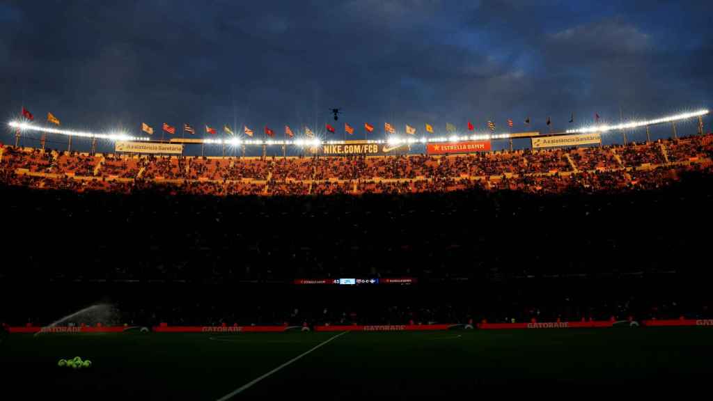 El Camp Nou antes del partido Barça - Betis