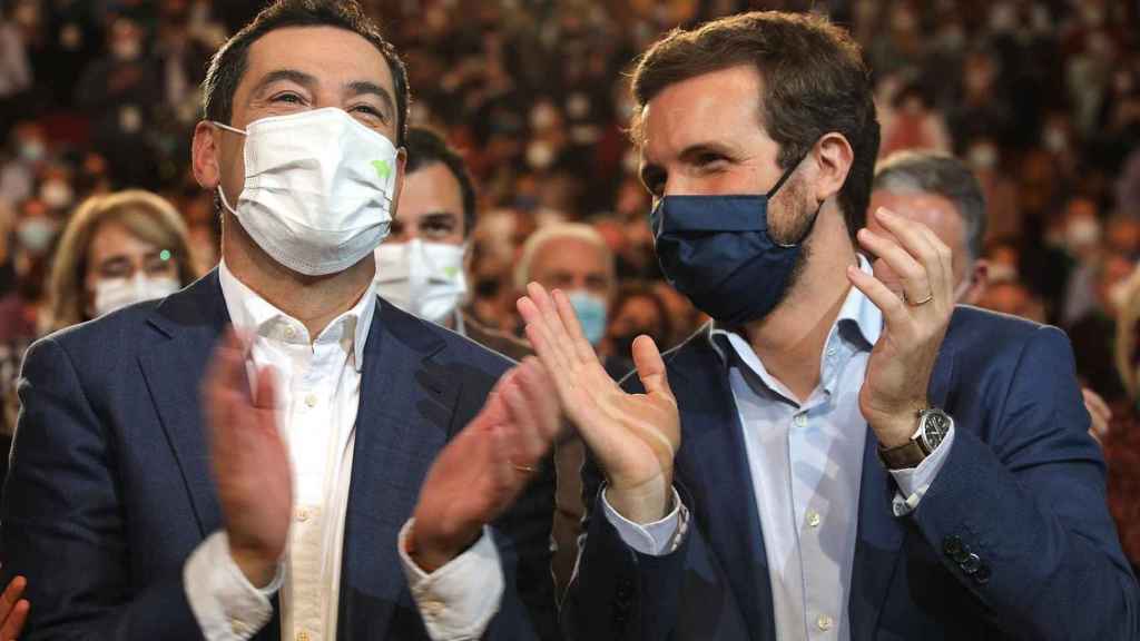 Juanma Moreno Bonilla y Pablo Casado, en el último congreso del PP andaluz.