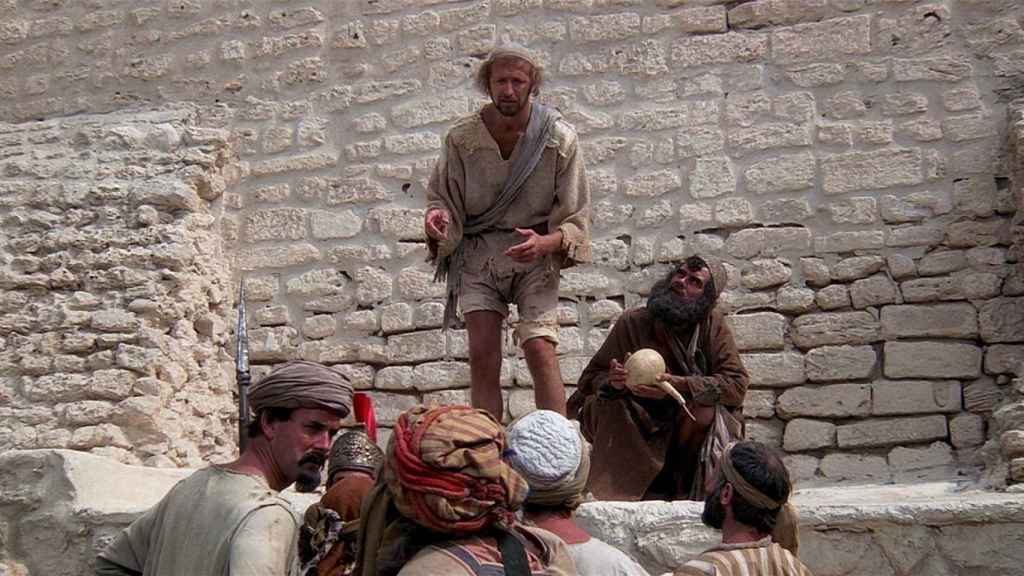 Brian (Graham Chapman) siendo confundido por el Mesías en 'La vida de Brian'.
