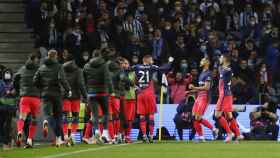 Los jugadores del Atlético de Madrid celebran el gol de Antoine Griezmann ante el Oporto.
