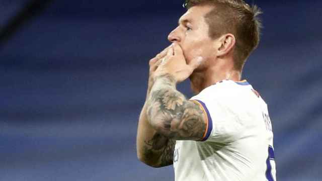 Toni Kroos celebra su gol al Inter de Milán
