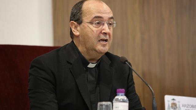 El toledano Jesús Pulido, nuevo obispo de la Diócesis de Coria-Cáceres, este martes en rueda de prensa. Foto: Óscar Huertas