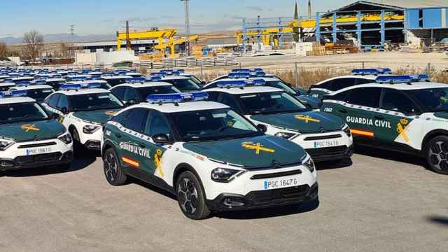 Centenares de Citroën C4 han sido entregados a la Guardia Civil.