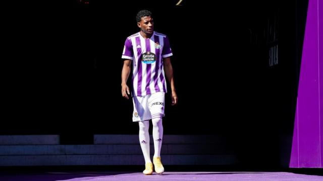 Gonzalo Plata el día de su presentación con el Real Valladolid