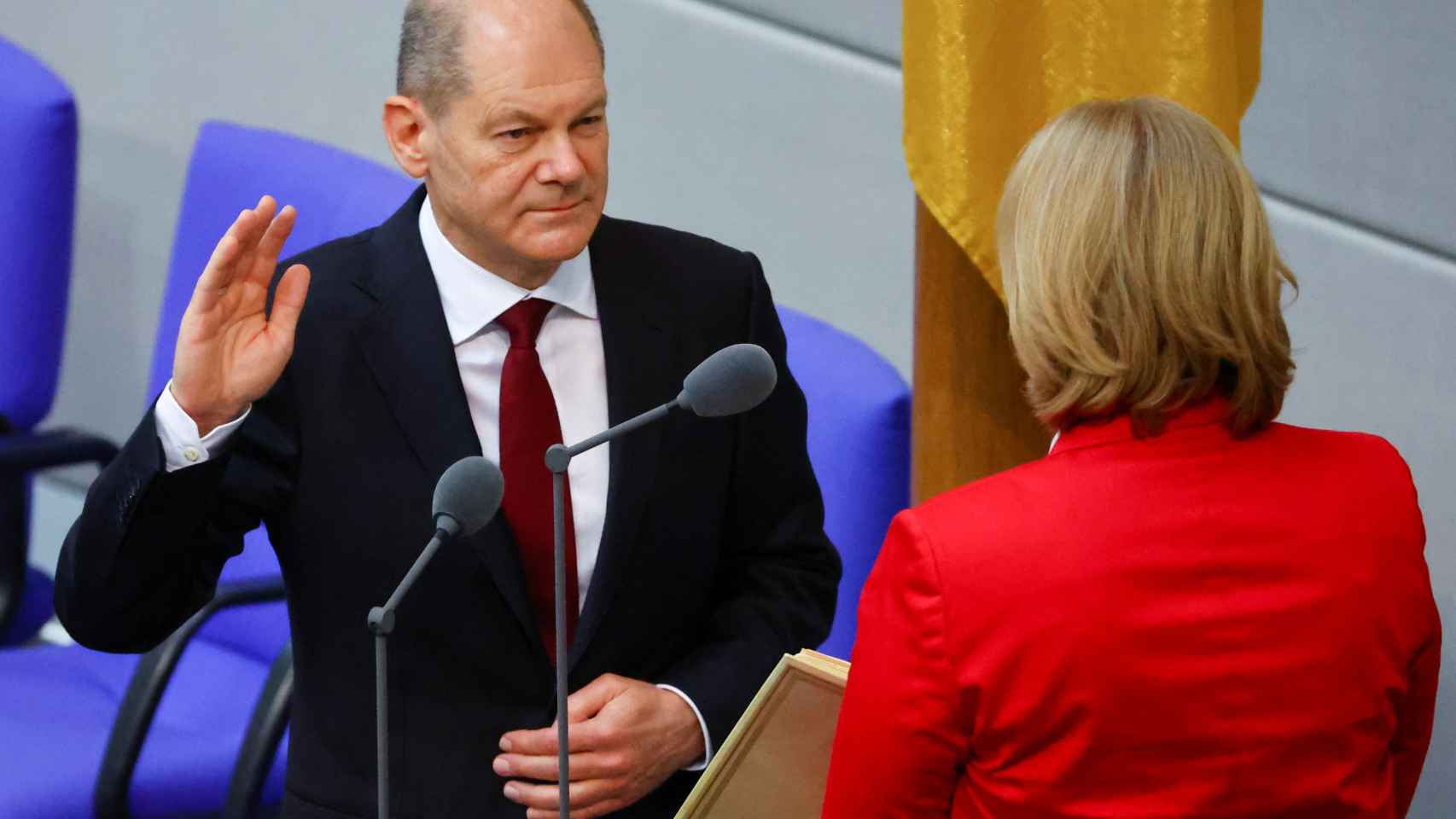 Olaf Scholz sucede a Angela Merkel y es elegido canciller federal por el  Parlamento alemán