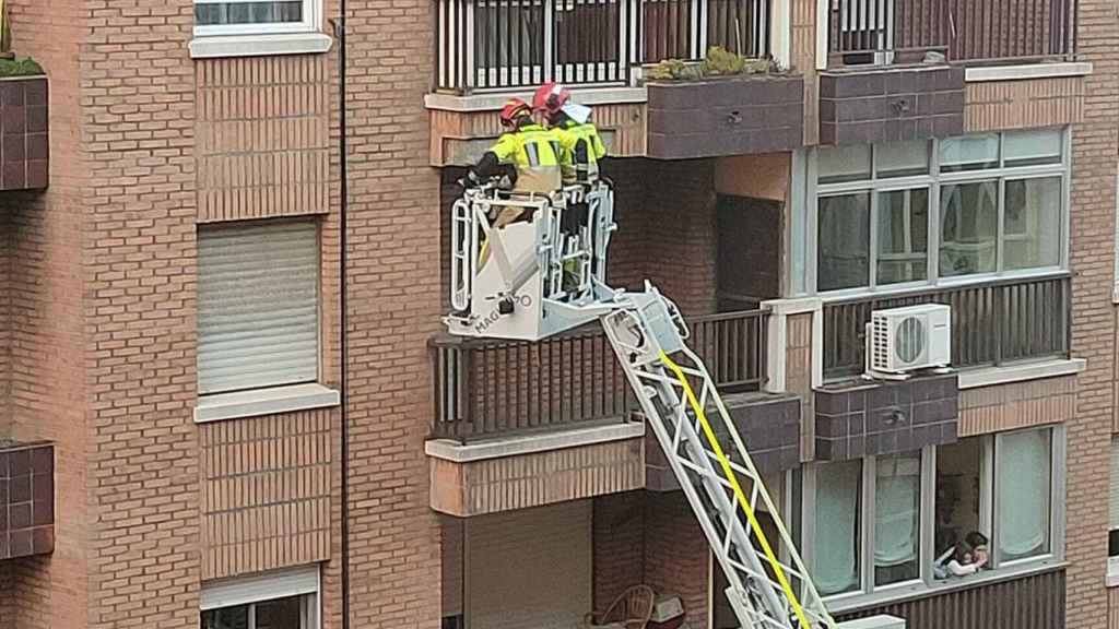 Los Bomberos aseguran el balcón