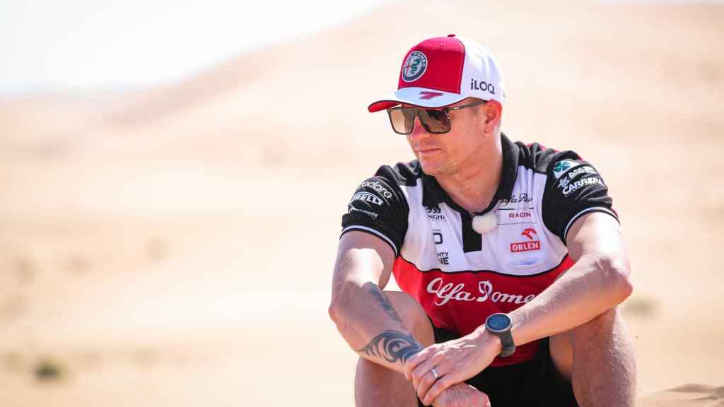 Kimi Raikkonen en el desierto de Abu Dhabi
