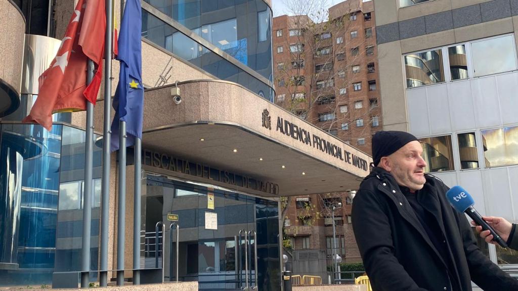 El artista, minutos antes de la vista en la Audiencia Provincial de Madrid.