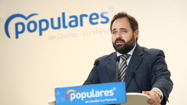 Paco Núñez, presidente del PP de Castilla-La Mancha, este lunes en rueda de prensa. Foto: Óscar Huertas