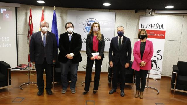 Enrique Cabero, Julio Cordero , Laura de Miguel, Agustín Hernández y Silvia García