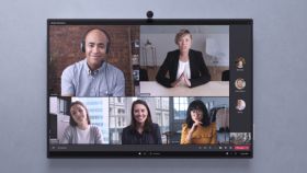 Reunión en Microsoft Teams mediante un dispositivo Microsoft Surface.