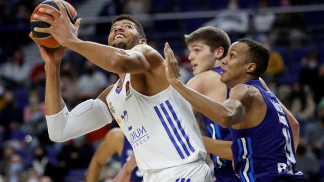 Edy Tavares, durante el Real Madrid de Baloncesto - Alba Berlin de la Euroliga