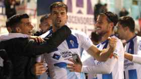 Carlos Blanco celebra un gol del Alcoyano ante el Levante en la Copa del Rey 2021/2022