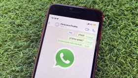 WhatsApp tiene un truco para borrar mensajes de otros en un grupo.