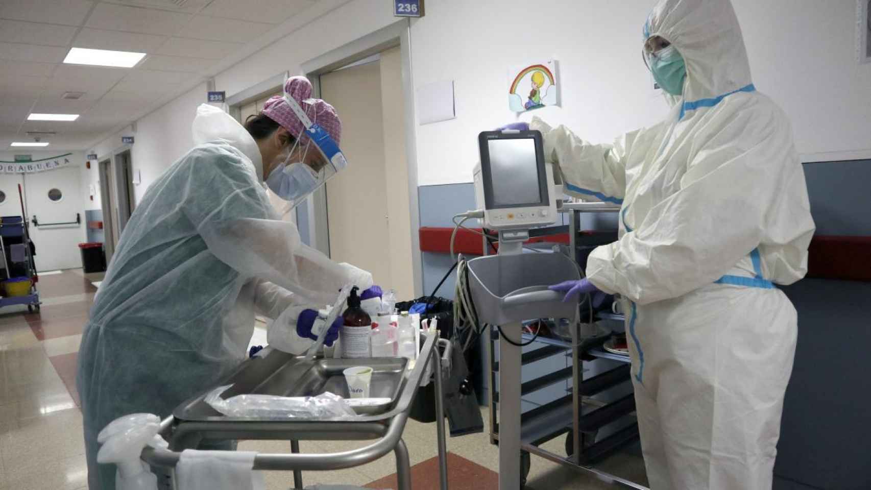 Castilla-La Mancha sigue frenando la pandemia en los hospitales pero lamenta tres muertes más