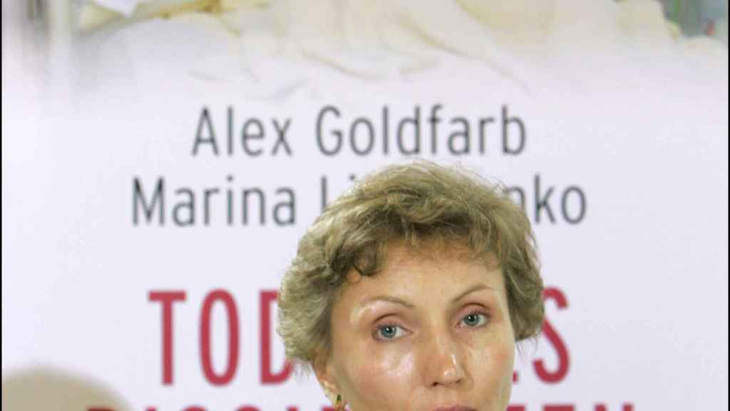 Litvinenko was lying in a hospital bed after being poisoned.