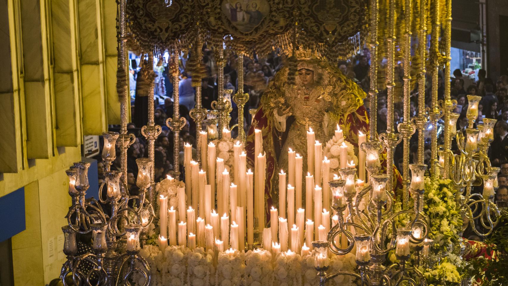 Así Preparan Los Gitanos De Málaga La Procesión Extraordinaria De María