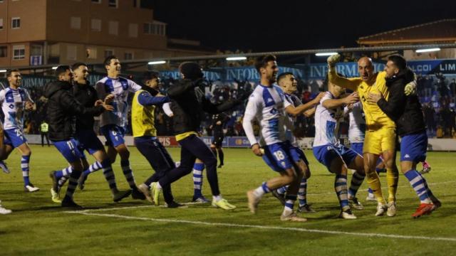 El Alcoyano celebra su pase a dieciseisavos en la Copa del Rey