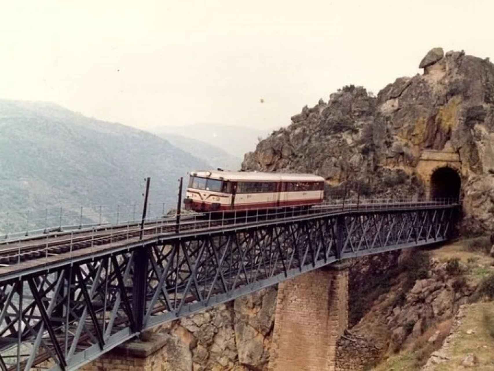 El último viaje del Tren del Duero por la vía española./ Archivo