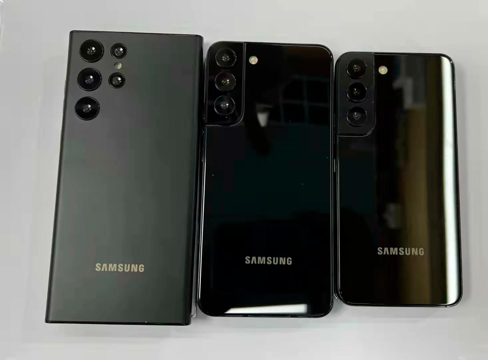 The Galaxy S22 too