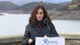 Isabel Díaz Ayuso, presidenta de la Comunidad de Madrid, en el embalse de El Atazar.