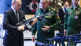 Vladimir Putin durante su reunión con la plana mayor del Ministerio de Defensa ruso.