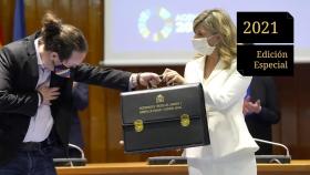 Pablo Iglesias entrega la cartera de vicepresidenta a Yolanda Díaz.