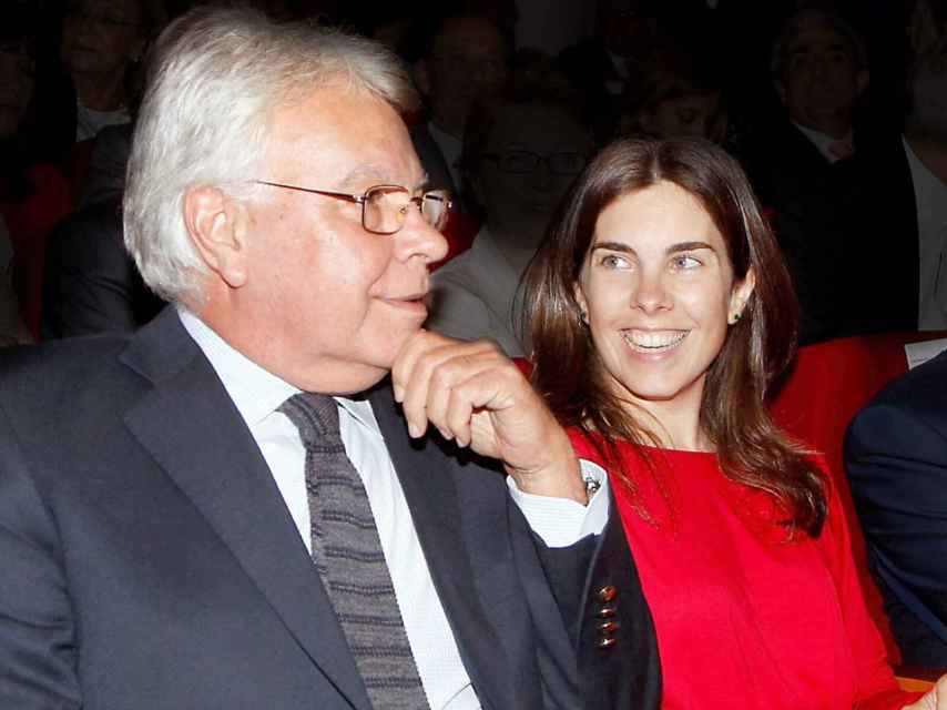 El expresidente socialista junto a su hija María, con la que tiene mayor cercanía.