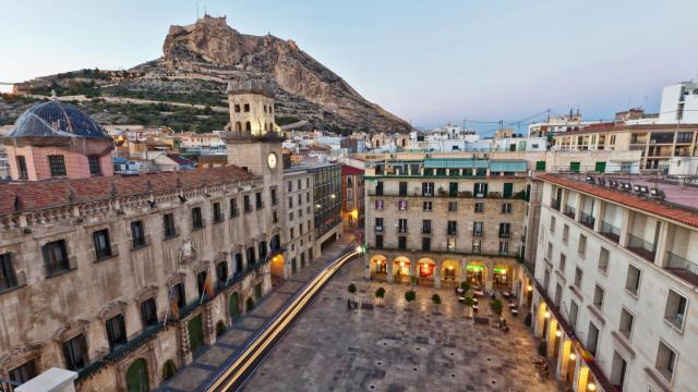 Plaza del Ayuntamiento de Alicante, también afectada por la peatonalización.