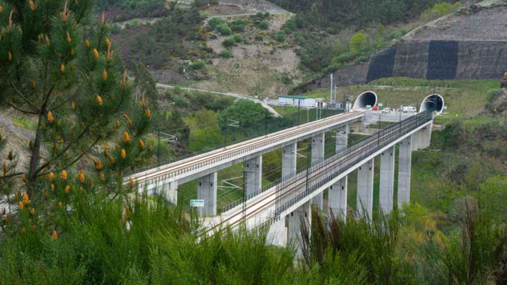 Viaducto de Os Portos.