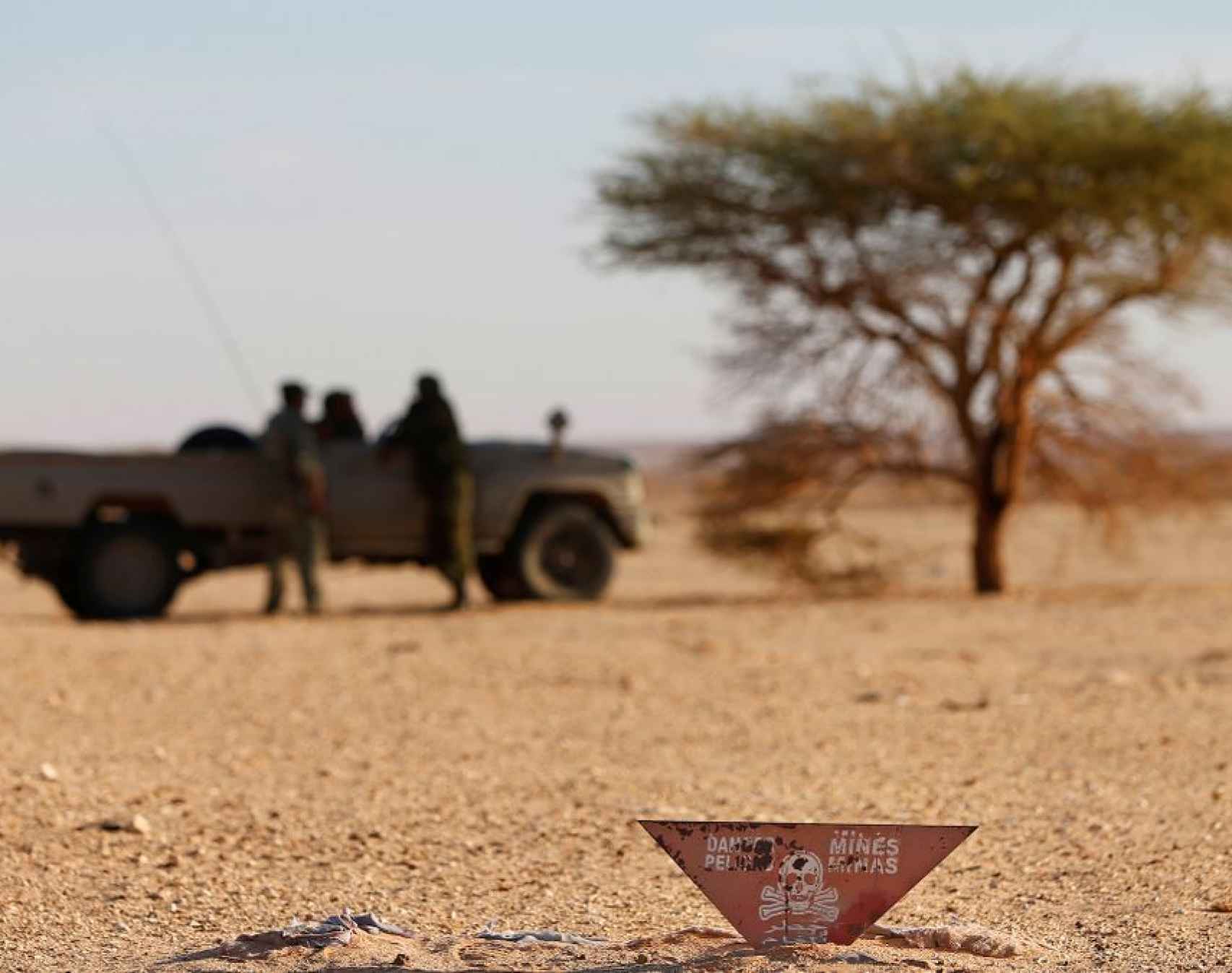 Imagen de una alarma por minas en la zona del Sáhara.
