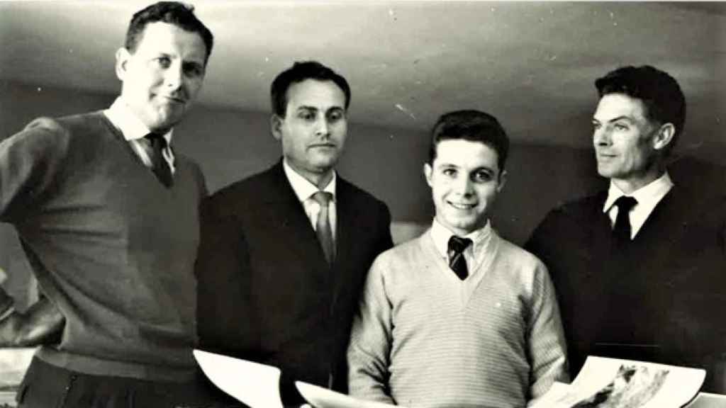 Benjamín Fernández, cuando tenía 17 años, en la producción de 'Lawrence de Arabia' junto a (de izquierda a derecha) Tony Remington, Fernando González y Arthur Thompson.
