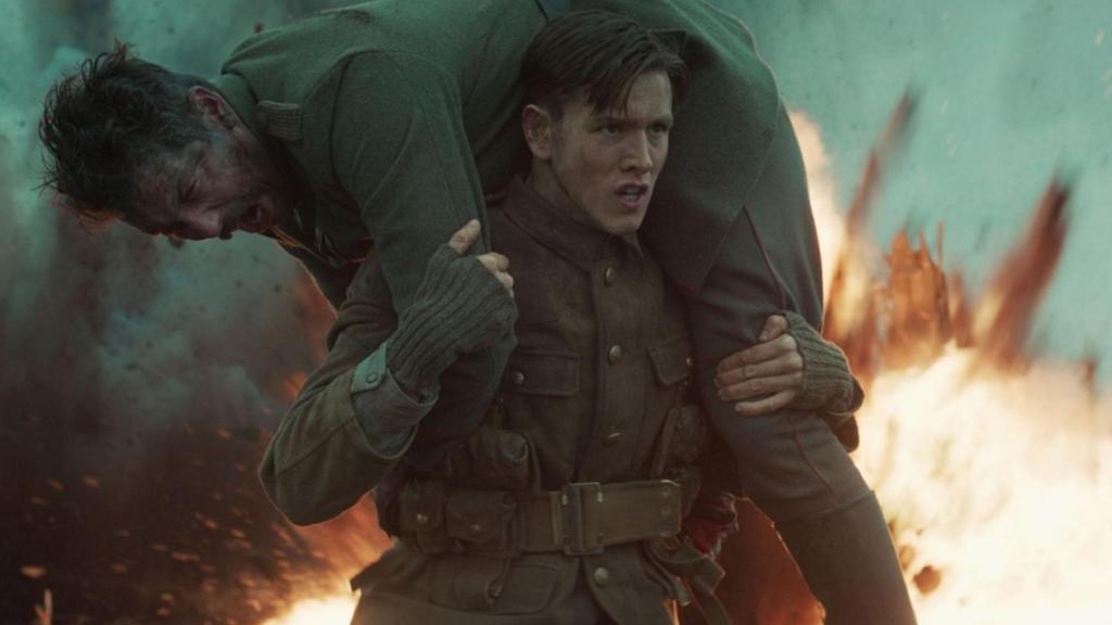 Harris Dickinson en la película.