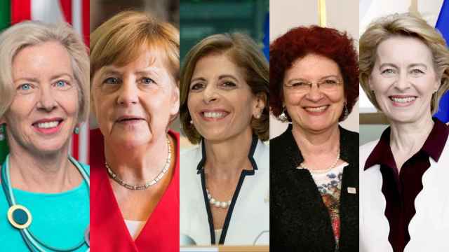 Emer Cooke, Angela Merkel, Stella Kyriakides, Andrea Ammon y Ursula von der Leyen.