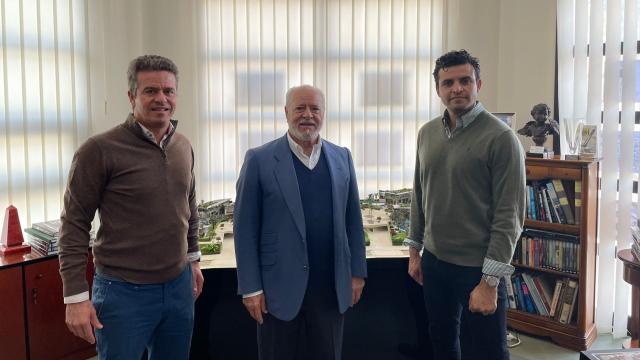 Luis, Pedro y Carlos Rodríguez, responsables de Sierra Blanca Estates.