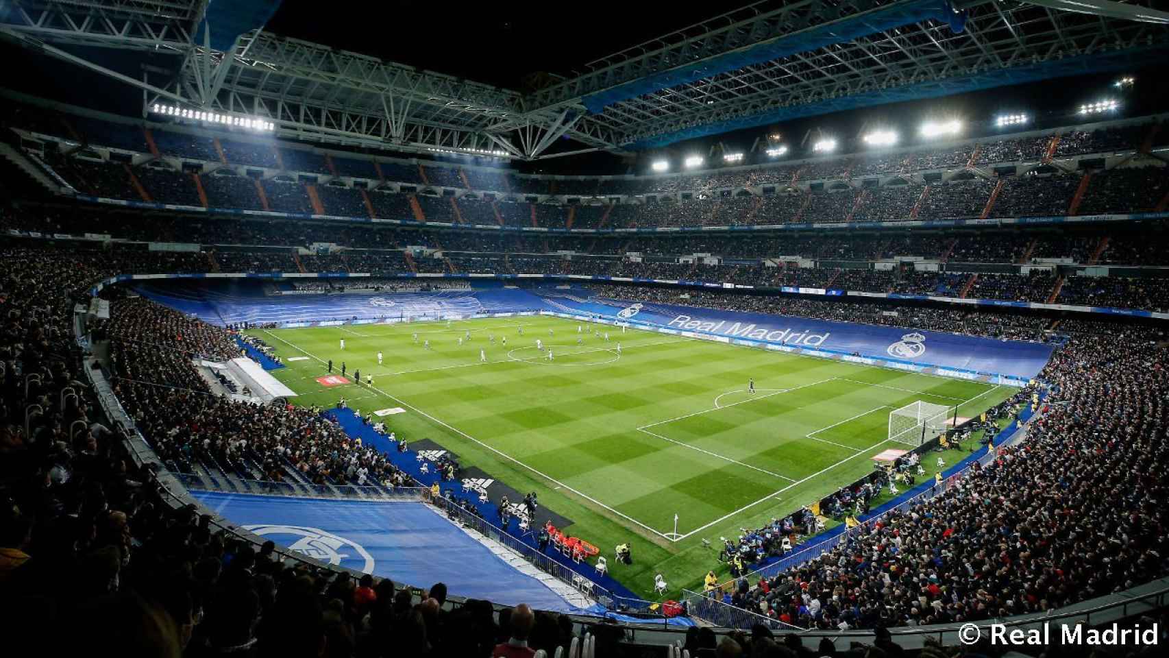 Посещаемость стадионов. Сантяго Бернабеу внутри новый. Посещаемость стадионов МЛС 2022.