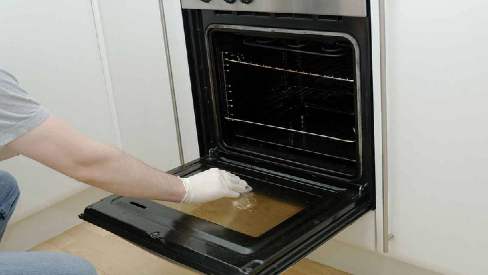 Serrado esqueleto resbalón Cómo limpiar la grasa del horno en pocos minutos
