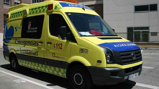 Trasladados en ambulancia al Complejo Asistencial de Segovia