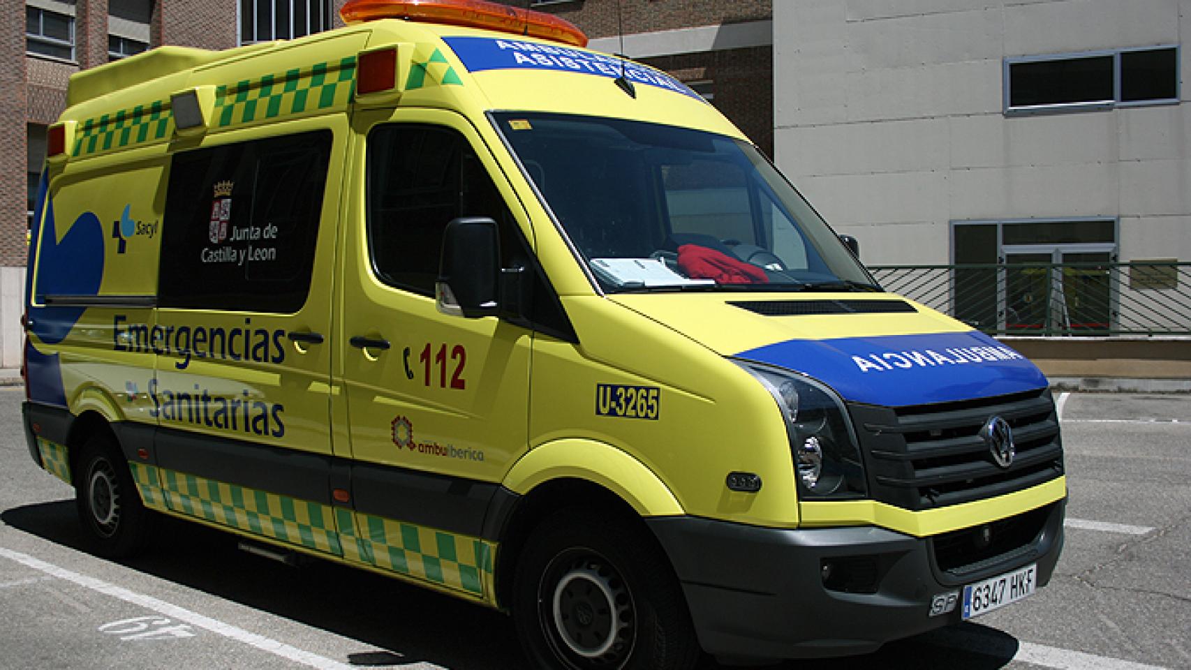 Ambulancia en el Complejo Asistencial de Segovia